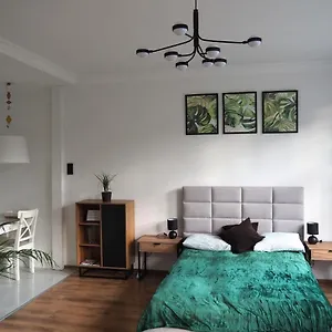 Grand-tourist Center Point Apartment