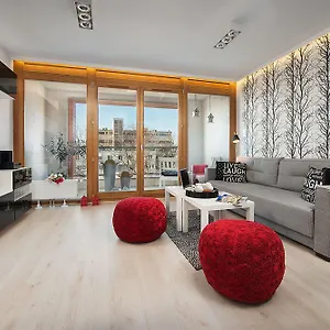 Aura Old Town Apartment