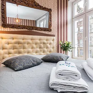 Szlachecki I Pod Artusem Apartment